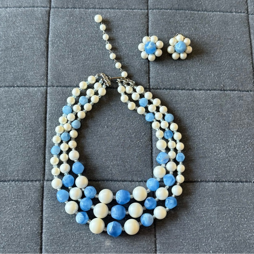 Vintage Beaded Jewelry Set!